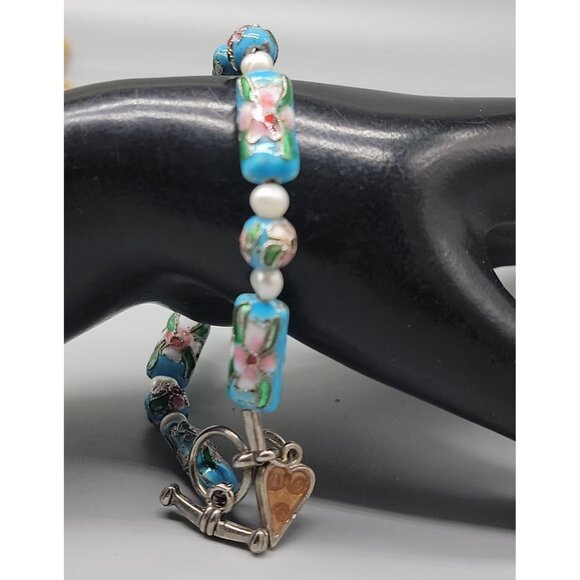 Blue Cloisonne & Faux Pearl Bead Bracelet Dangling Heart Charm 7.5 Toggle Close - Picture 2 of 14